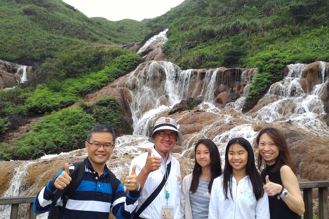 1 day North Coast Yehliu Jiufen and Shifen Private Tour - Yehliu Geopark and the work of the sea