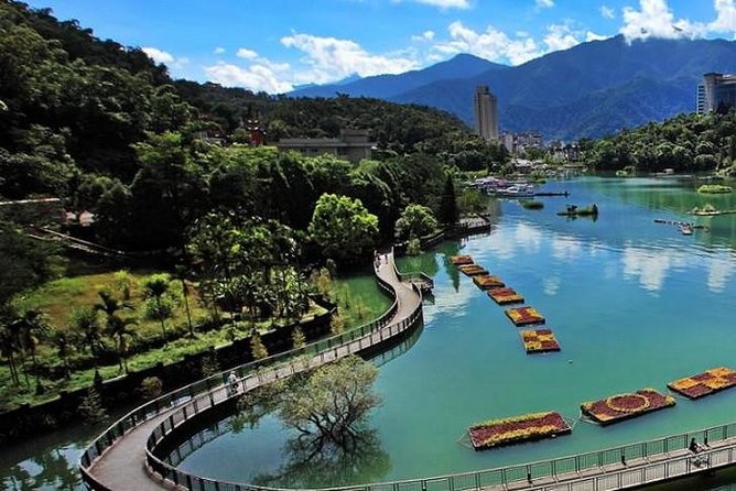 1 day tour Sun Moon Lake from Taichung - Lunch and a taste of local life