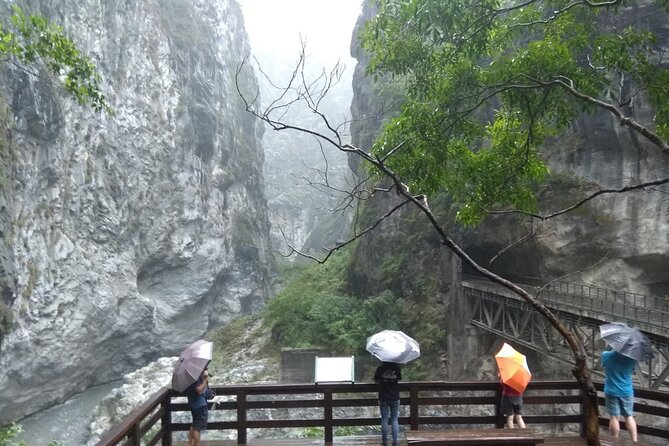 2025 Taroko Gorge Tour Excellent Cultural Stories , 8 Hours - What the small vehicle adds to the day