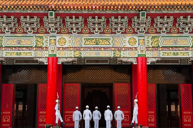 4 Hour Afternoon Cycling City Tour North with Snack - The Taiwanese snack and Ningxia Night Market option