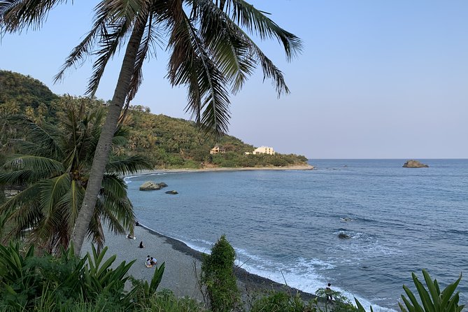 5-Day Round Taiwan Charter Car Tour - Day four: East-coast rock, water, and wide-open views