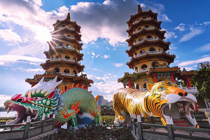 5-Day Round Taiwan Charter Car Tour - Day one: Sun Moon Lake’s temples and lake views
