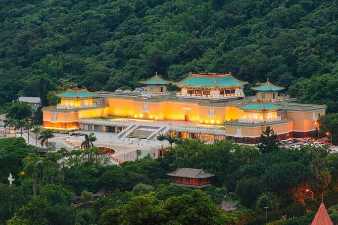 6 Hours Private Charter from Taipei in Shifen and Jiufen - The Guide Can Shape the Day