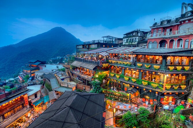 7-Hour Jiufen Night View, Shifen Waterfall & Raohe Market Tour - Shifen Old Street and the sky-lantern tradition