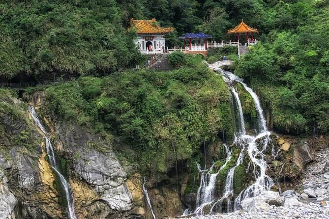 8-Hour Customize Your Wonderful Private Hualien Day Tour - Vehicle, transfers, and the eight-hour pace