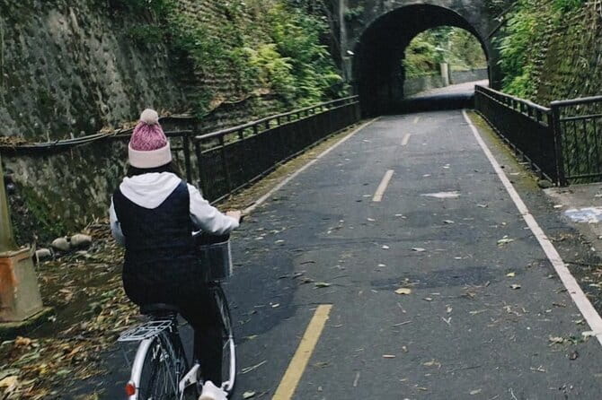 Alishan Join In Day Tour from Taichung (Incl. Park Entrance) - What the $88 Price Really Covers