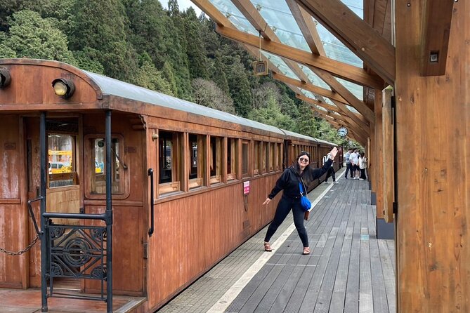 Alishan Taiwan 2 Day Private Tour from Taipei - Breakfast with Alishan tea and local flavors