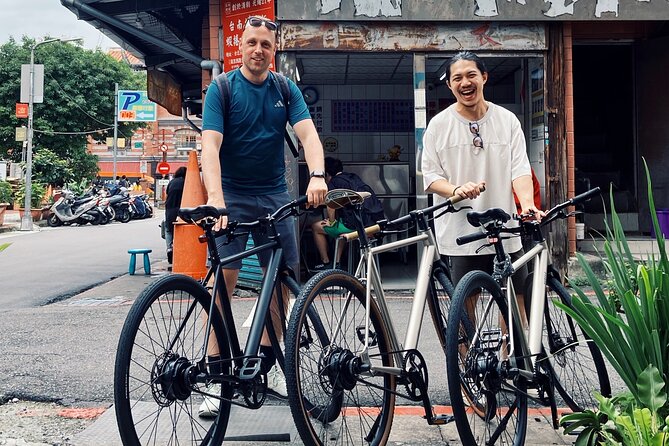 Best E-bike Cycling Tour in Taipei - Includes Local Food & Drinks - Why an e-bike is the right way to see Taipei