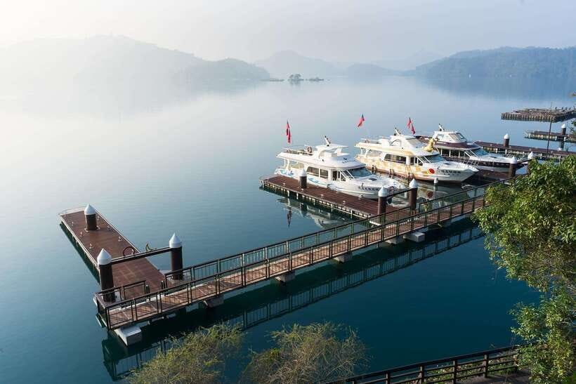 From Taipei: 1 Day Sun Moon Lake Private Tour - What the guide adds to the day