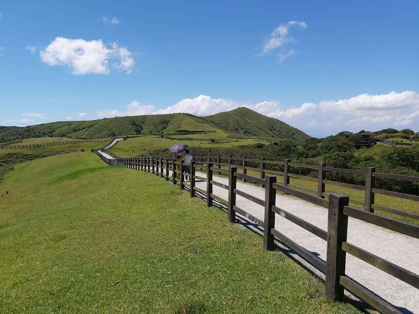 From Taipei: Beitou and Yangmingshan National Park Day Tour - Lengshuikeng shows the softer side of the park