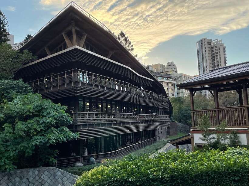 From Taipei: Beitou and Yangmingshan National Park Day Tour - Beitou connects steam, bathing, and local culture