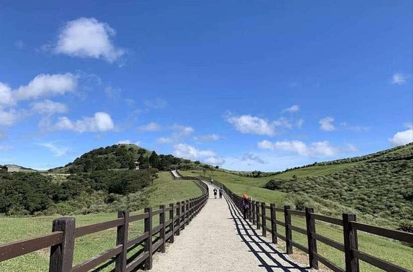From Taipei: Beitou & Yangmingshan Private Day Tour - Thermal Valley: Beitou’s hottest visual stop