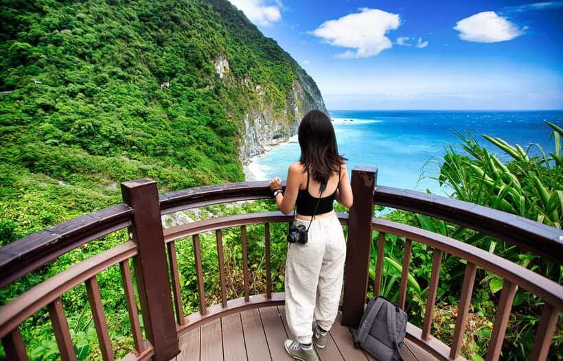 From Taipei: Best of Taiwan 9-Day Trip with Accommodation - Day 8: Your own Taipei day