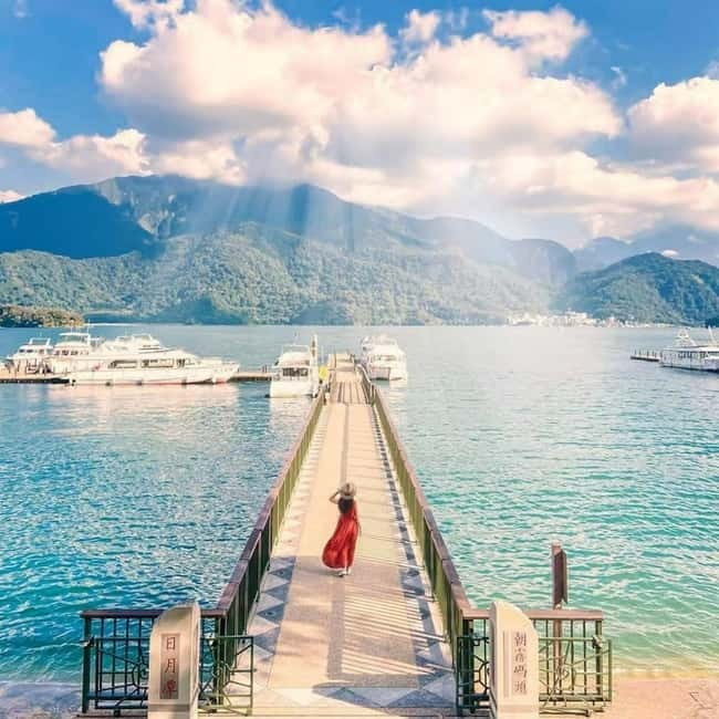From Taipei or Taichung: Sun Moon Lake Day Trip & Boat Ride - Walking the shaded Hanbi Trail