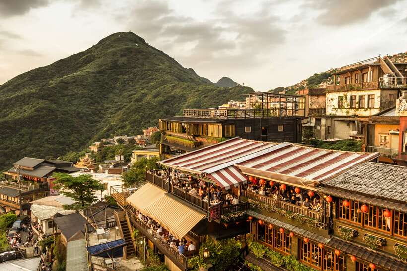 From Taipei: Private Scenic Tour to Jiufen, Yehliu & Pingxi - Jiufen’s steep lanes and old mining-town character