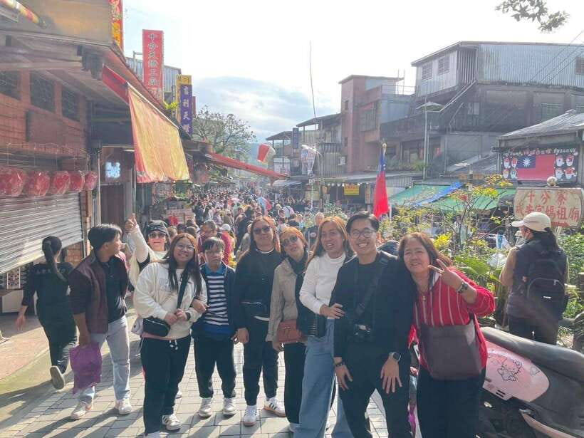 From Taipei: Shifen, Jiufen, and Yehliu Geopark Day Tour - Shifen Waterfall, the quieter final stop