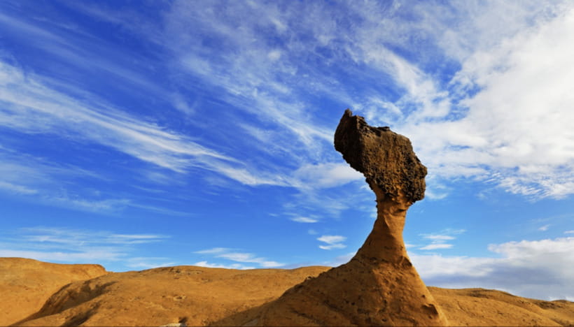 From Taipei: Shifen, Jiufen, and Yehliu Geopark Day Tour - The guide makes the schedule work
