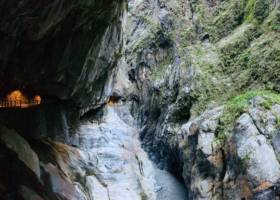 From Taipei: Taroko Gorge Private Tour - Xincheng for food, photos, and a change of pace