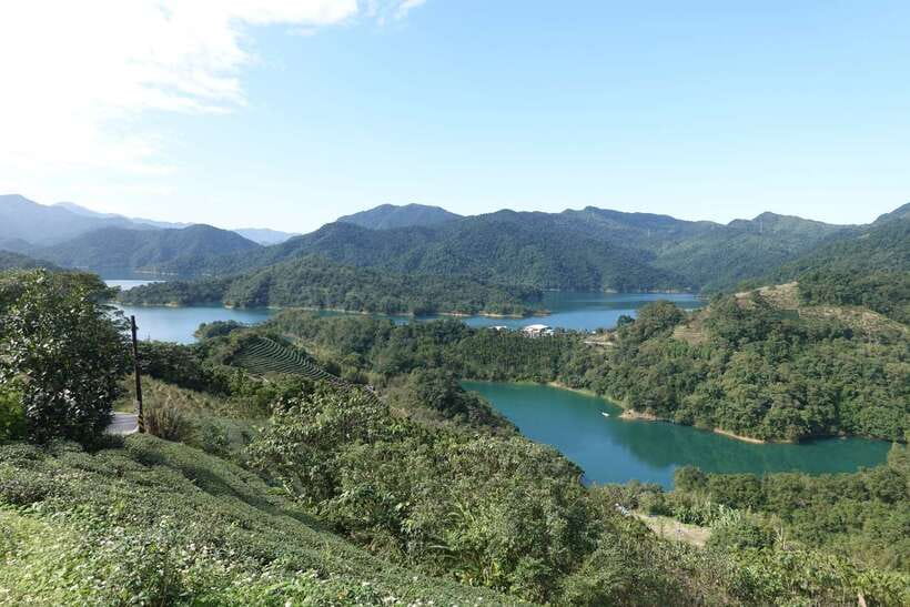 From Taipei: Thousand Island Lake and Pinglin Tea Plantation - How the five-hour pace works