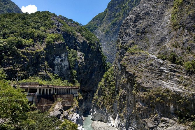 Full-Day Private Taroko National Park Tour from Hualien City - Shakadang Trail follows clear river water