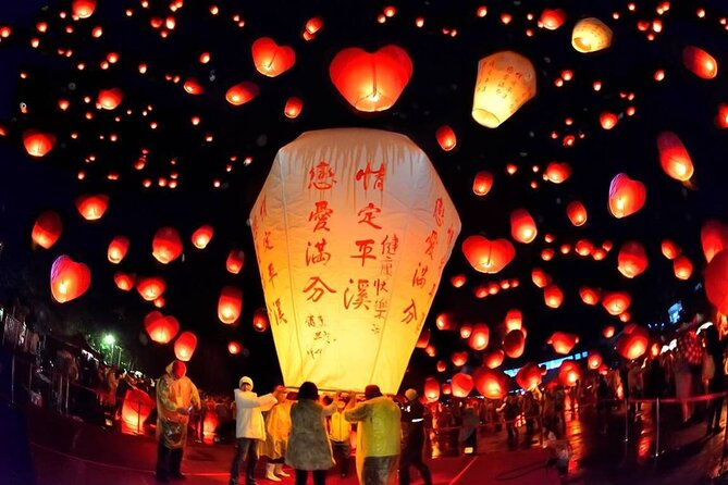 Full-Day Private Tour in Northern Taiwan - One long day, four very different sides of Northern Taiwan