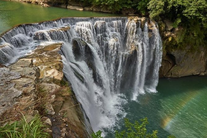 Half Day Private Tour to Jiufen, Shifen Waterfall & Pingxi Sky Lantern - Shifen Waterfall, Taiwan’s famous cascade