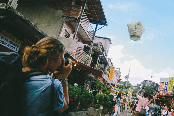 Half Day Private Tour to Jiufen, Shifen Waterfall & Pingxi Sky Lantern - Yin Yang Sea and Jinguashi’s abandoned ruins