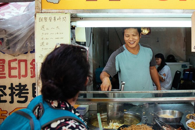 Highlights & Hidden Gems With Locals: Best of Taipei Private Tour - Ending at MAJI Square