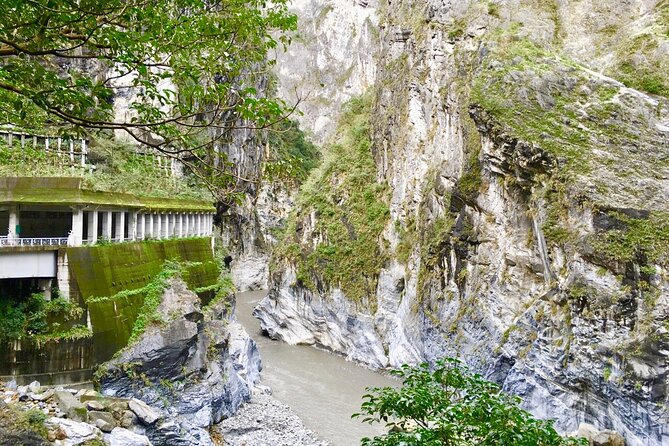 Hualien Taroko Day Tour From Ximending - Changchun Shrine, a quiet stop with a serious purpose