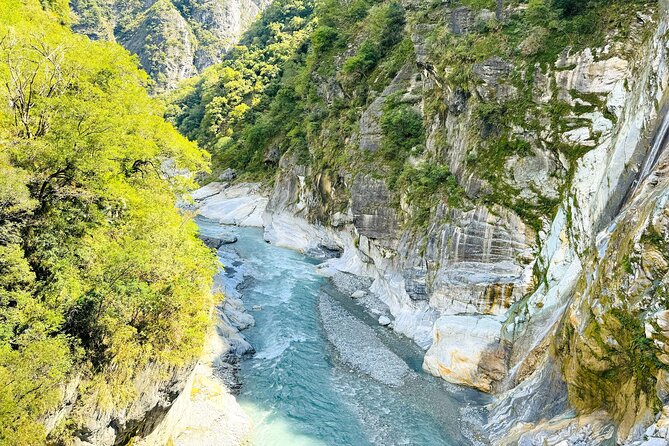Hualien Taroko Day Tour From Ximending - Qingshui Cliff on the way back