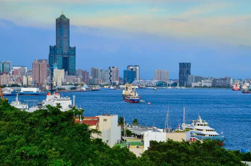 Kaohsiung: Private Walking Tour with a Local - How to make the custom route work for you