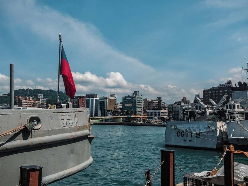 Keelung: Guided Walking Tour with Snacks and Drink - Key points to know before you book
