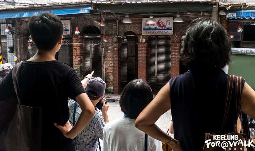 Keelung: Guided Walking Tour with Snacks and Drink - What the $60 price really buys you