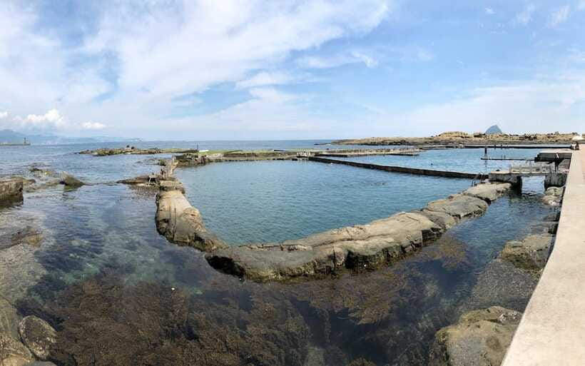 Keelung: Heping Island Geopark Entry Ticket - Outdoor pools and seasonal timing