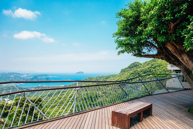 Keelung Shore Excursion: Jiufen & Shifen Sky Lantern Private Tour - Comfort, family fit and walking demands
