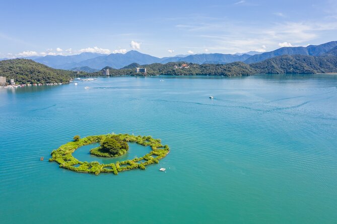 Nantou Day Tour: Sun Moon Lake & Ita Thao Pier from Taipei - Xiangshan Visitor Center and the story behind the scenery
