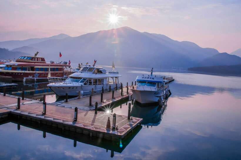 Nantou: Sun Moon Lake Combo - Starting in Shuishe and Picking Up the Bicycle
