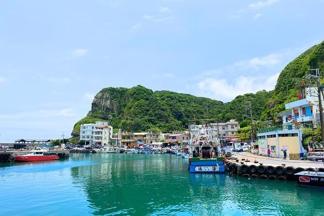Northeast Coast Instagram Photo Tour in Keelung & New Taipei - Zhengbin Fishing Port and the painted houses