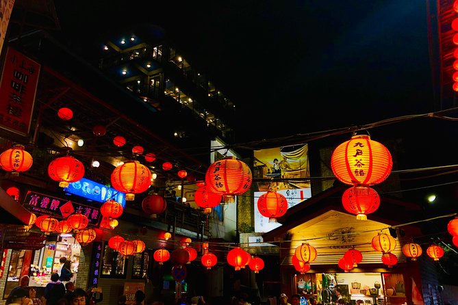 One-day private chartered car tour in Taipei: Yehliu, Jiufen, Pingxi, North Coast popular attractions with chartered car, professional Chinese/English driver - Who will get the most value from this day