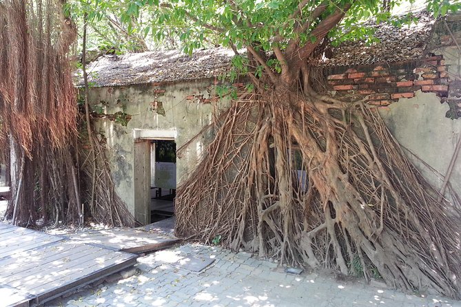 Private 3-Day Southern Taiwan Tour (Tainan, Kaohsiung, Kenting) - Hengchun Old Town on the way back