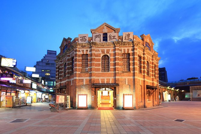 Private Car: 8 Hour Highly Customized Taipei City Exploration! - Longshan Temple shows Taipei at prayer