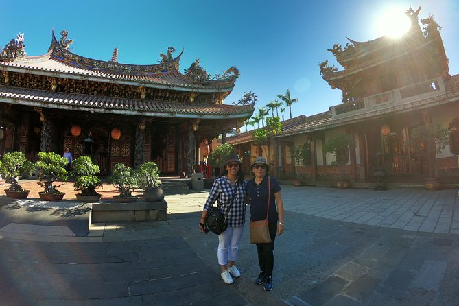 Private Custom Taipei Airport Layover Tour - Taipei 101, Elephant Mountain, or a local neighborhood