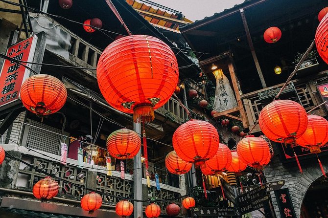 Private Day Trip to Jiufen, Shifen and Yehliu Park - Why this north coast route works from Taipei