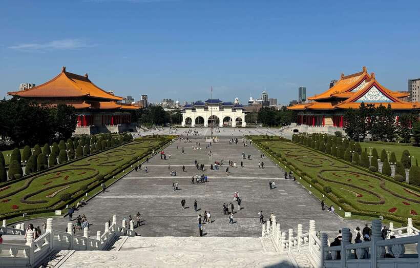 Private Taipei City Layover Tour from TPE Airport - Chiang Kai-shek Memorial Hall and Taiwan’s past