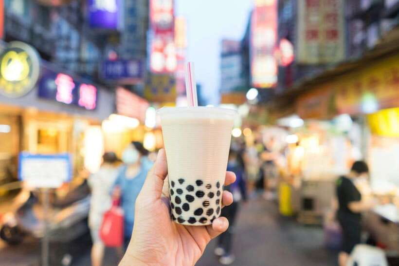 Private Taipei City Layover Tour from TPE Airport - Longshan Temple: a strong first stop