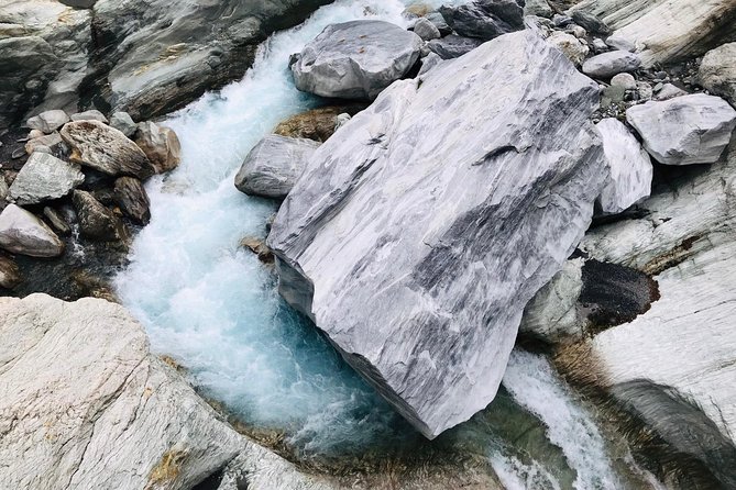 Private Taroko Gorge National Park Day Tour - Tianxiang, where rivers meet