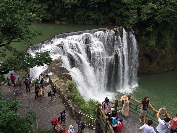 [Private] Yehliu, Jiufen & Shifen from Taipei with Pickup - Key details before you book