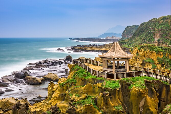 [Private] Yehliu, Jiufen & Shifen from Taipei with Pickup - Four northeastern Taiwan sights in one long day