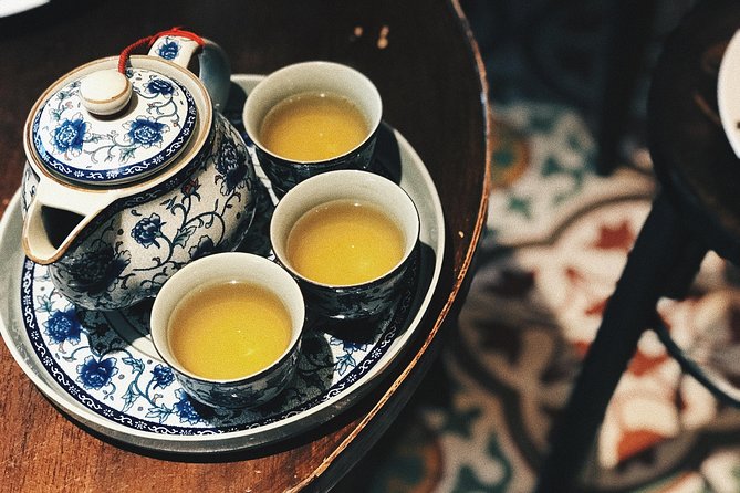 Sip & Savor: Maokong Tea & Shenkeng Stinky Tofu Private Day Tour - Maokong tea country, with time to slow down