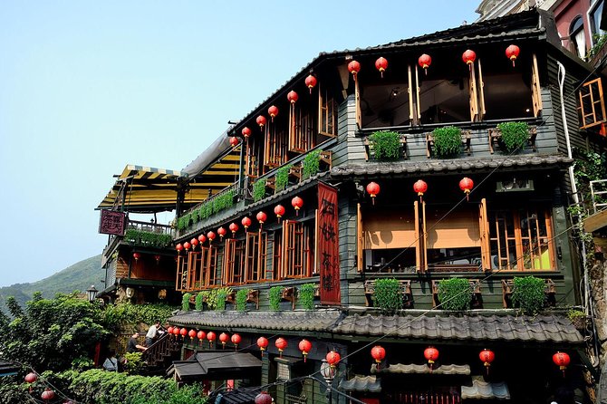 Small-Group Tour: Jiufen, Yehliu Geopark, and Shifen from Taipei - Golden Waterfall, a brief mountain stop
